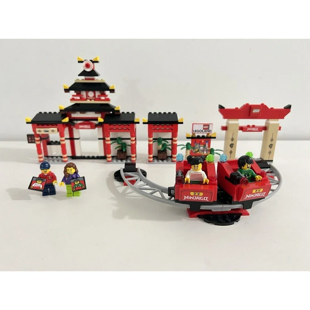 LEGO  Ninjago World 40429 Legoland Promotional Set 2020 Retired No Manual & Box